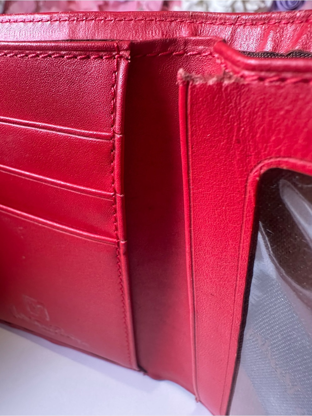 Valentino Rudy Red Textured Wallet - Picture 13 of 16